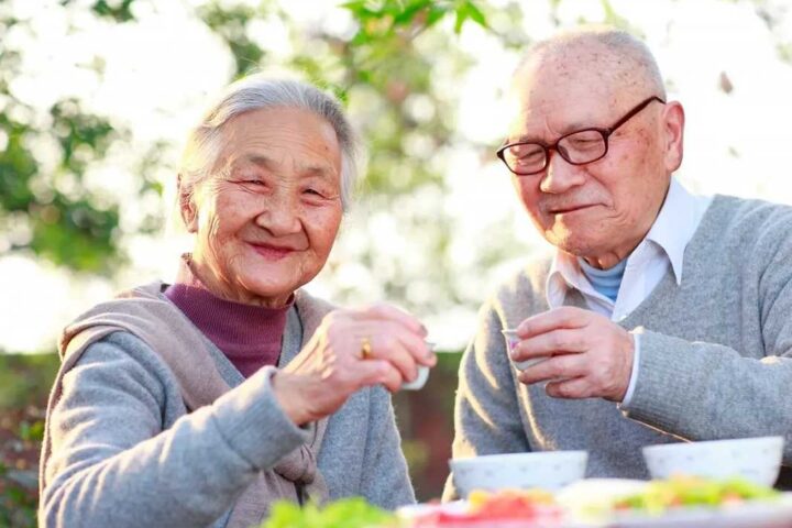 Longevidad: el secreto para alargar un tercio la vida