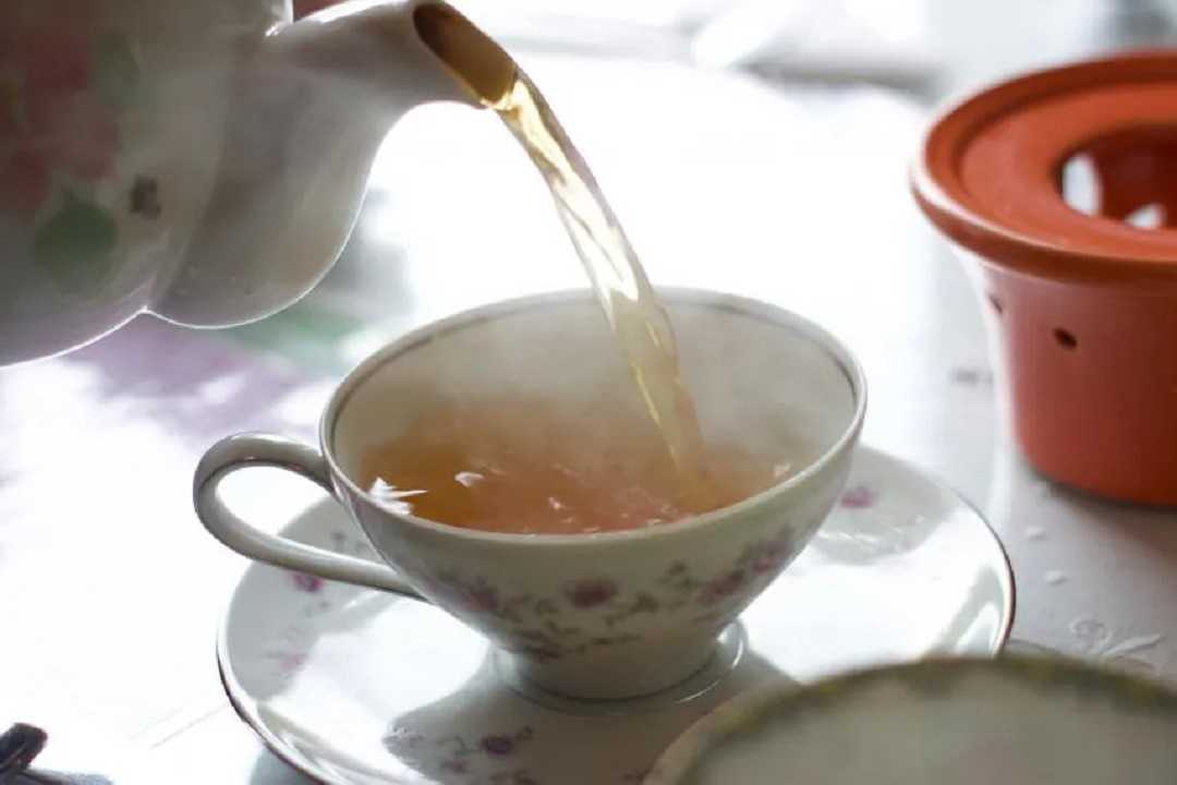 Infusión de diente de león: tomada en ayunas, depura el hígado y el riñón