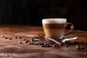 Capuchino de vainilla: deliciosa bebida para una tarde lluviosa