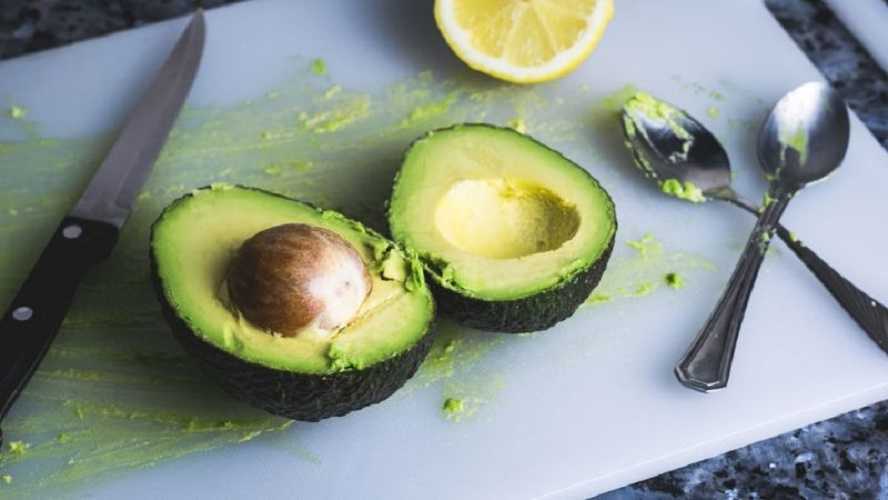 Hueso de aguacate