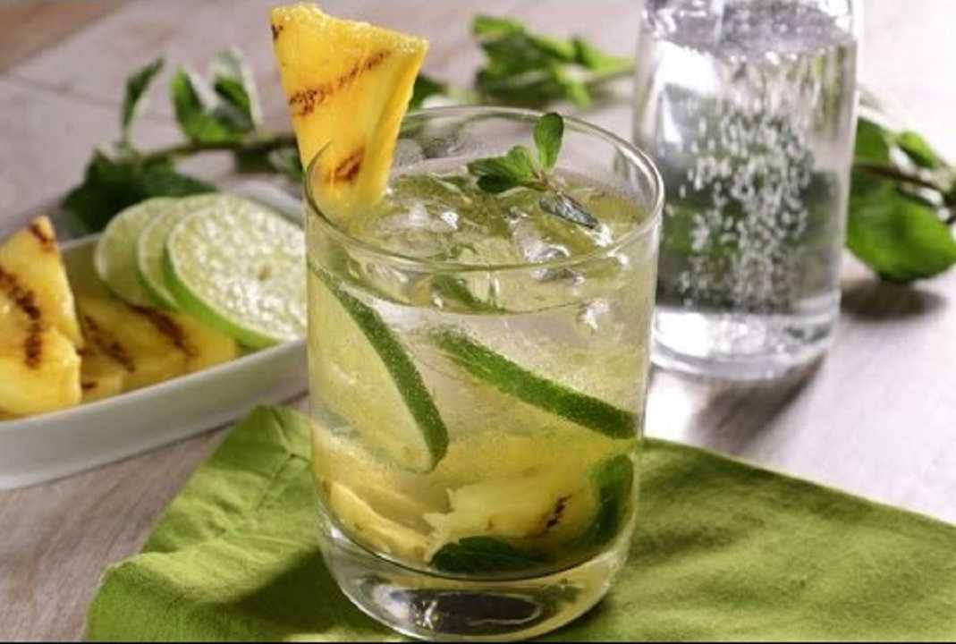 Mojito de piña: deliciosa bebida con sabor tropical