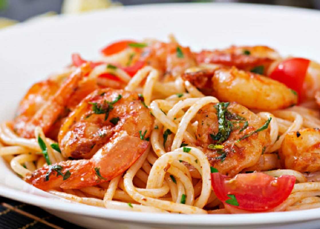 Pasta con salsa de camarones y vodka: suculento plato fácil de preparar