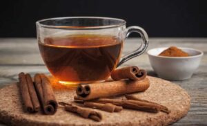 Canela en infusión para desinflamar el abdomen