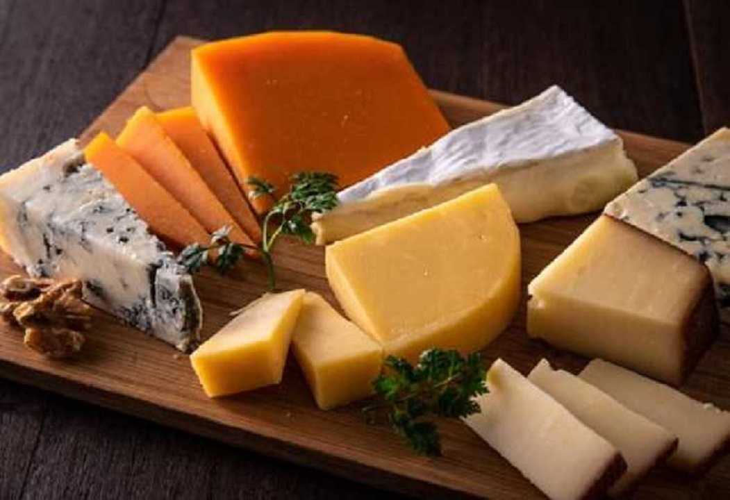 Comer mucho queso: conoce los efectos negativos para tu salud