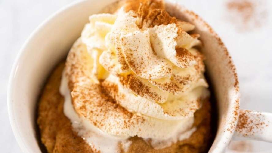 Mug cake de dulce de leche