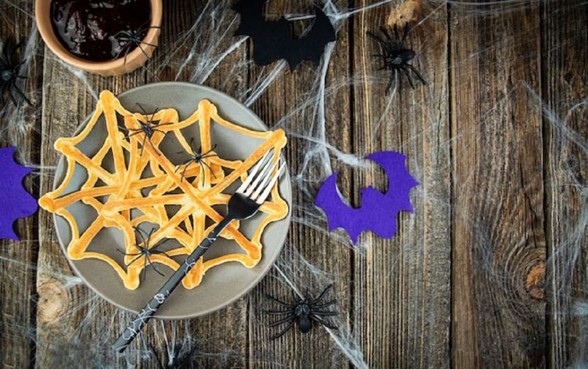 Panquecas en forma de telaraña para un desayuno Halloween