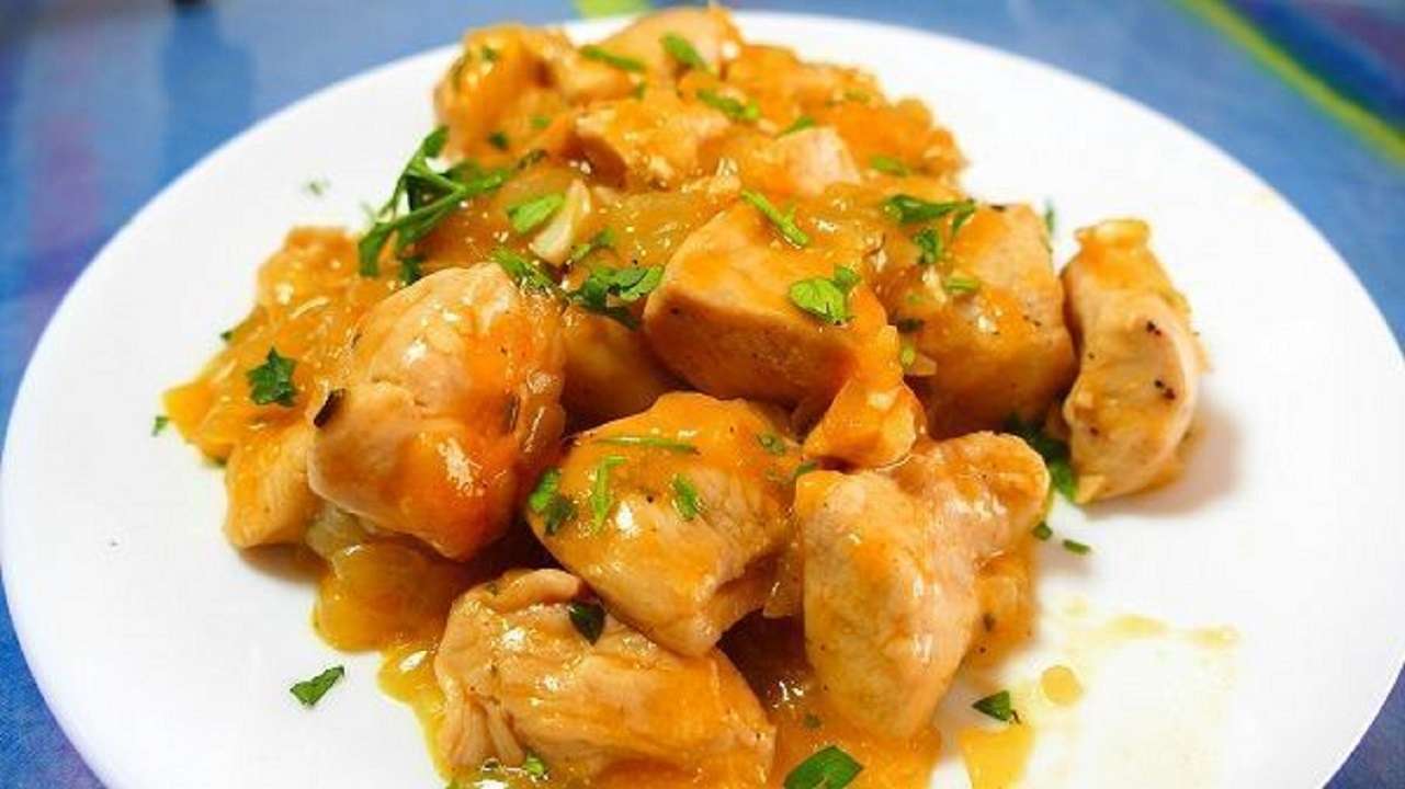 Pechuga de pollo en salsa de mandarina: disfruta de este rico plato