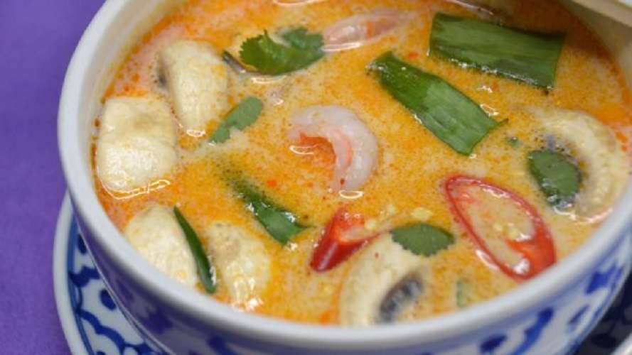 Sopa Tom Yun