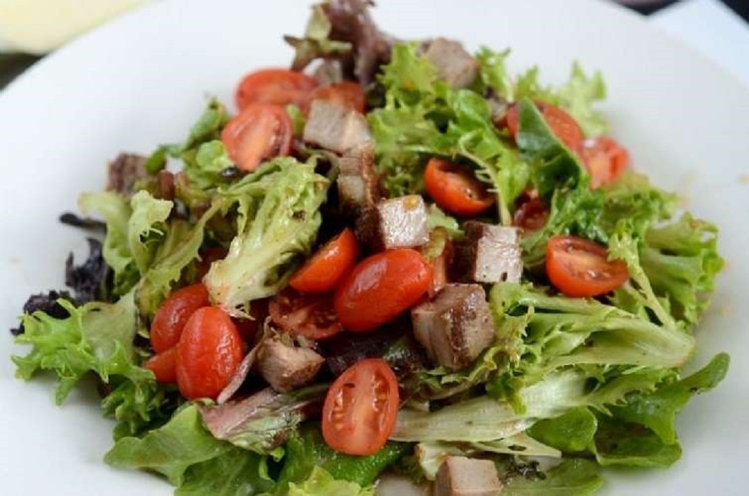 Ensaladas deliciosas: 2 recetas que debes preparar en casa