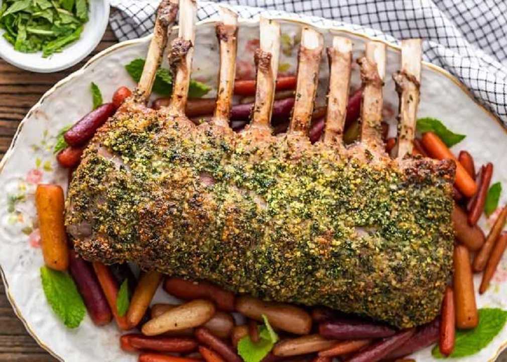 Costillar de cerdo en costra de almendra: receta fácil y deliciosa