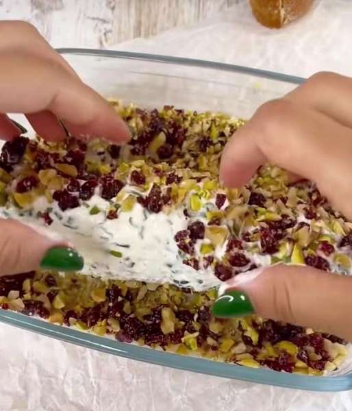 Rollo de queso navideño
