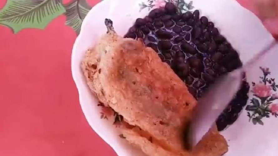 Chiles rellenos oaxaqueños