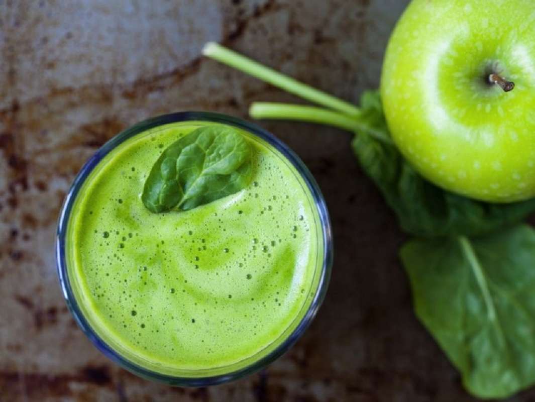 Batido de espinacas y manzana: deliciosa para una dieta saludable