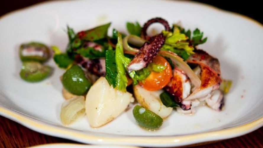 Aemono de pulpo con encurtidos