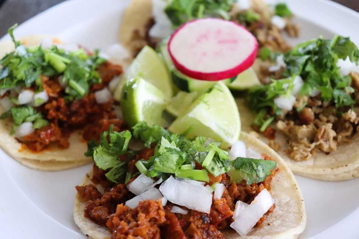 Tacos al pastor con soya: así se preparan
