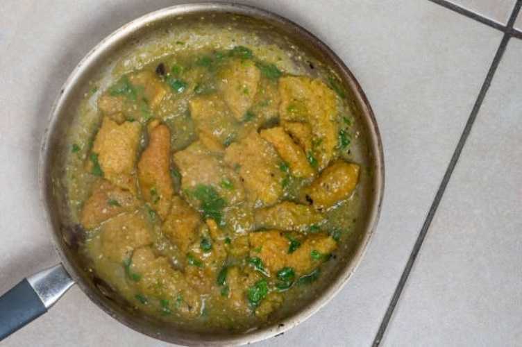 Chicharrón en salsa verde