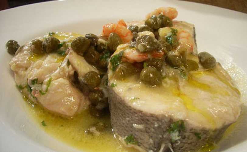 Pescado al horno con limón y alcaparras