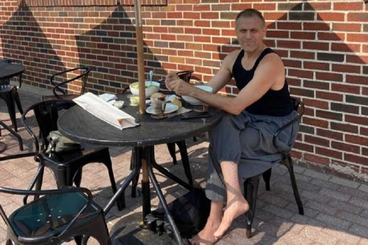Joseph DeRuvo: el hombre que lleva veinte años sin usar zapatos