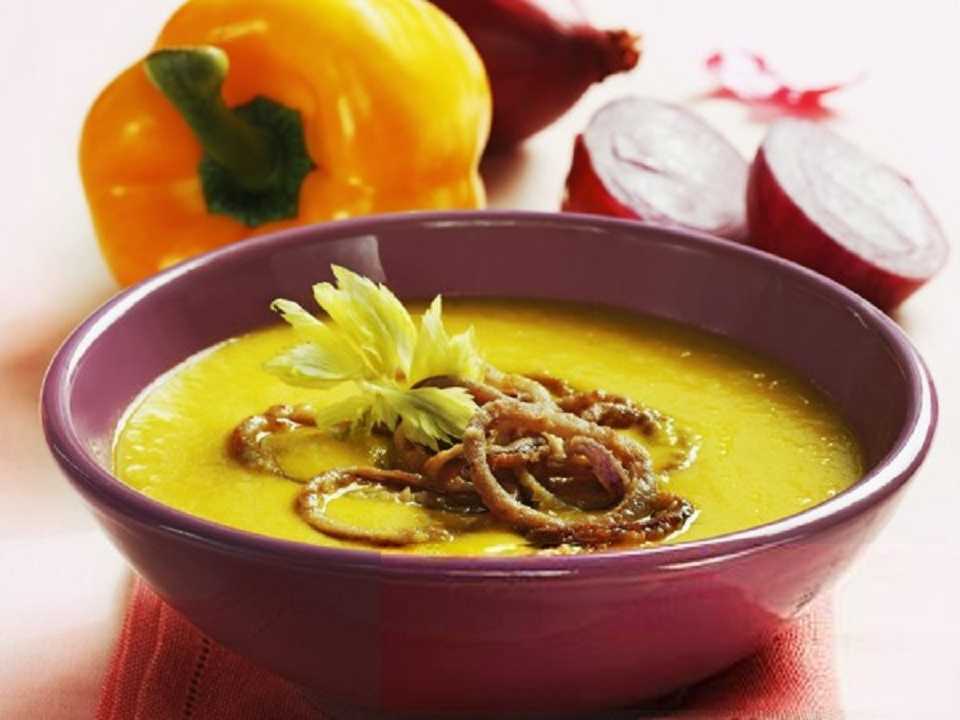 Sopa de pimiento amarillo: sabrosa receta para toda la familia