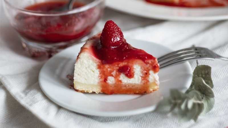 Pastel de queso y fresas