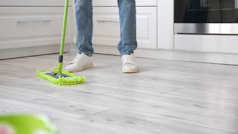 Limpiador repelente de cucarachas 