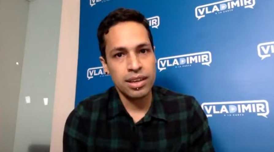 Chavista "Rodilla en Tierra" vivió en su propia carne las torturas de la DGCIM y lo cuenta