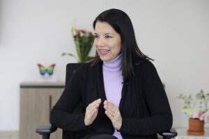La directora general de la Unidad de Búsqueda de Personas dadas por Desaparecidas (UBPD), Luz Janeth Forero Martínez, habla durante entrevista con EFE. EFE/ Carlos Ortega