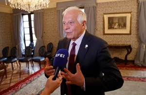 El alto representante de la UE para Asuntos Exteriores y Política de Seguridad, Josep Borrell, habla con EFE, en Bogotá (Colombia). EFE/Mauricio Dueñas Castañeda