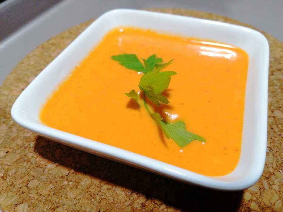 Crema de pimientos con chipotle: sabrosa receta para la cena