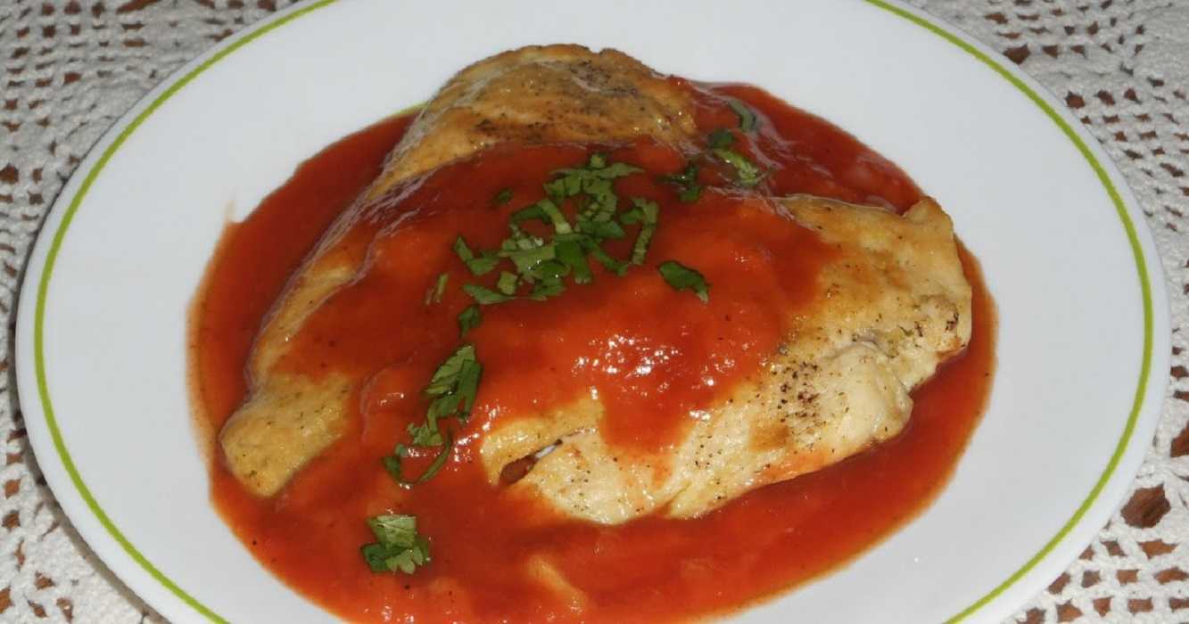 Pechuga de pollo en salsa de pimiento rojo: así se prepara