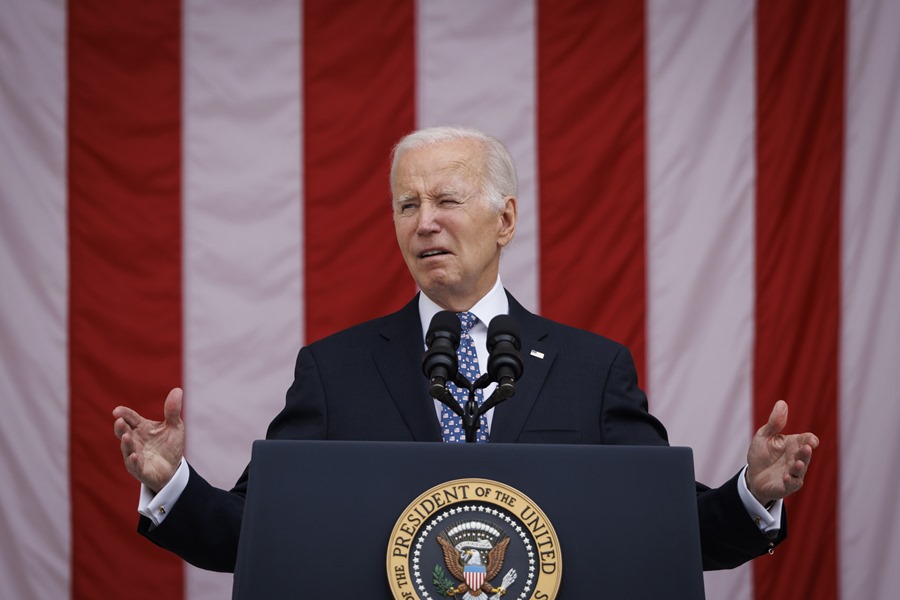 El presidente de los Estados Unidos, Joe Biden, habla durante un discurso del Día de los Caídos en el Cementerio Nacional de Arlington. EFE/EPA/Ting Shen/Pool