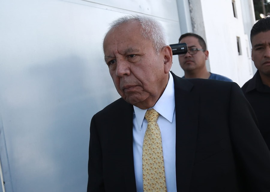 El director del Instituto Nacional de Migración (INM) de México, Francisco Garduño, a su llegada hoy, a los juzgados federales en Ciudad Juárez, estado de Chihuahua (México). EFE/Luis Torres