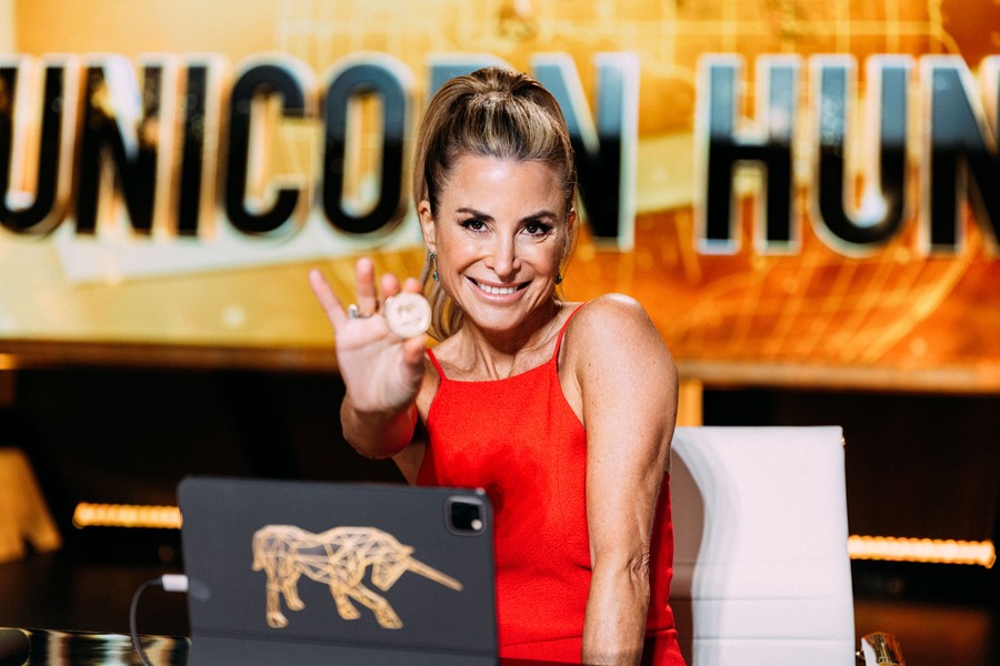 Fotografía cedida por Unicoin donde aparece la empresaria argentina Silvina Moschini, fundadora de la criptomoneda Unicoin. EFE/ Unicoin