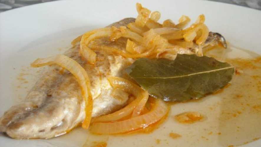 Caballa en escabeche
