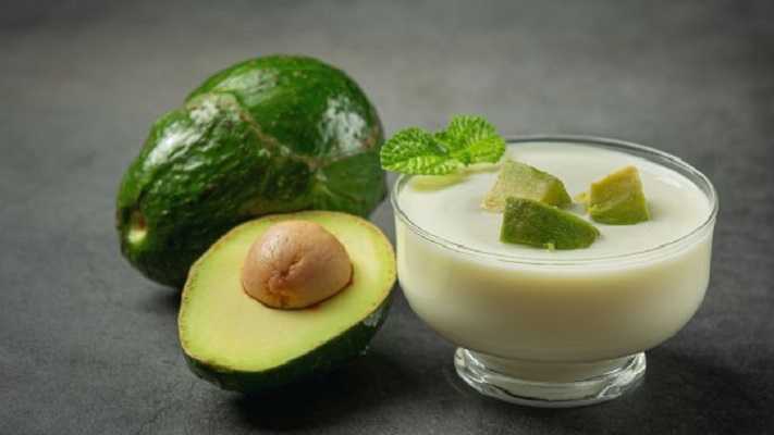 Gelatina cremosa de aguacate