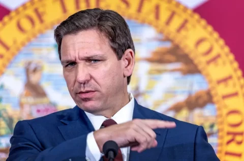El gobernador de Florida, el republicano Ron DeSantis, en una imagen de archivo. EFE/EPA/Cristóbal Herrera-Ulashkevich