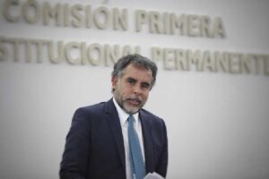 Armando Benedetti deja Colombia y hace una grave denuncia