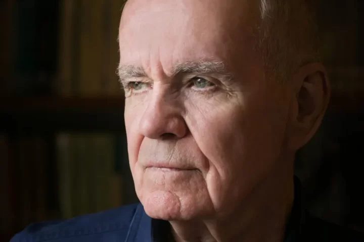 Fotografía del 12 de agosto de 2014 cedida por Beowulf Sheehan donde aparece el escritor Cormac McCarthy, ganador del premio Pulitzer. EFE/Beowulf Sheehan