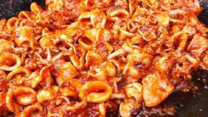 Calamares al estilo mediterráneo