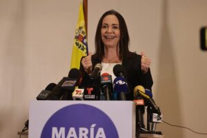 La opositora venezolana María Corina Machado ofrece una rueda de prensa, en Caracas (Venezuela). EFE/ Miguel Gutiérrez
