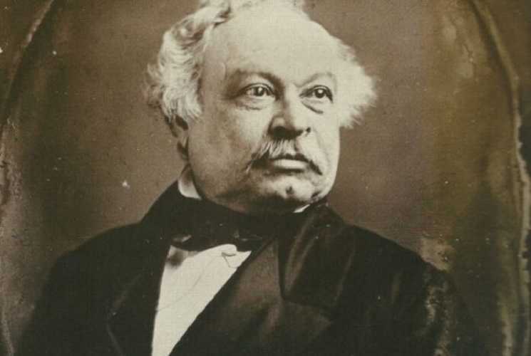 La réplica histórica