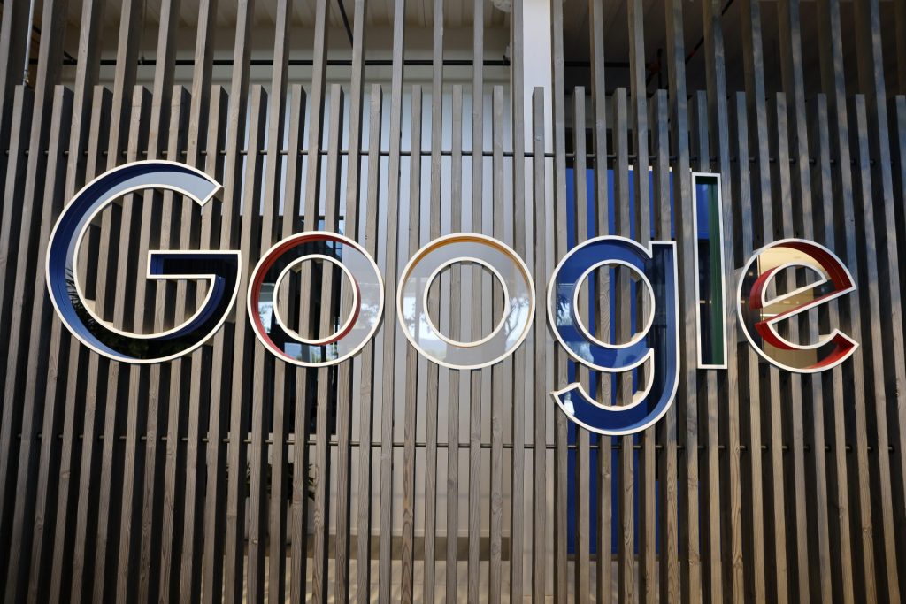 Google lanza su herramienta de inteligencia artificial en español, portugués y chino. EFE