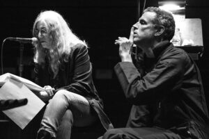 AME3836. BOGOTÁ (COLOMBIA), 18/07/2023.-Fotografía de archivo sin fechar cedida hoy por Darren Keith L. que muestra a la artista estadounidense Patti Smith