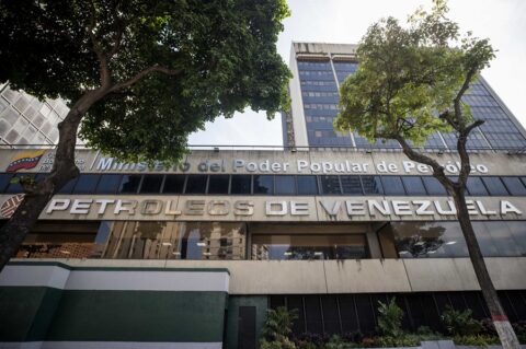 Fotografía de archivo de la sede del Ministerio del Petróleo y de Petróleos de Venezuela (PDVSA) en Caracas (Venezuela). EFE/ Miguel Gutiérrez