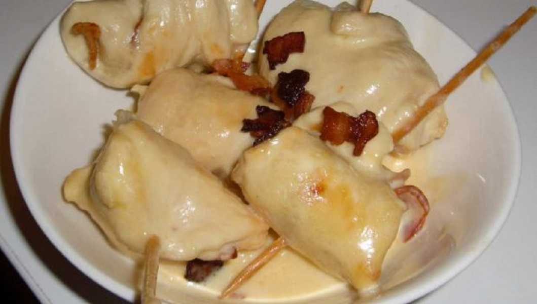 Rollitos de pollo con jamón, queso y frutos secos, así se prepara