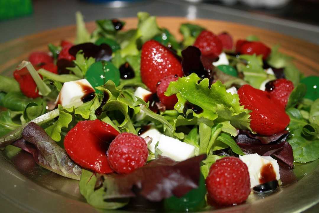 Ensalada de frutos rojos: prepara esta deliciosa receta y disfruta