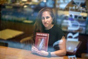 La periodista Alejandra Ibarra Chaoul durante una entrevista con EFE en Ciudad de México (México). EFE/ Isaac Esquivel