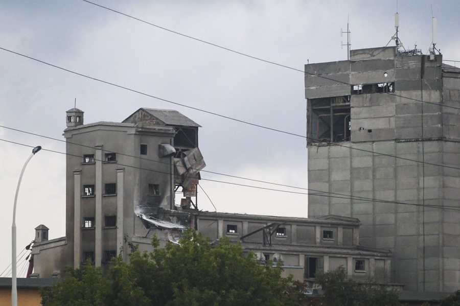 Un edificio portuario dañado tras un ataque con drones en la ciudad de Izmail, región de Odesa, en el sur de Ucrania. EFE/EPA/Igor Tkachenko