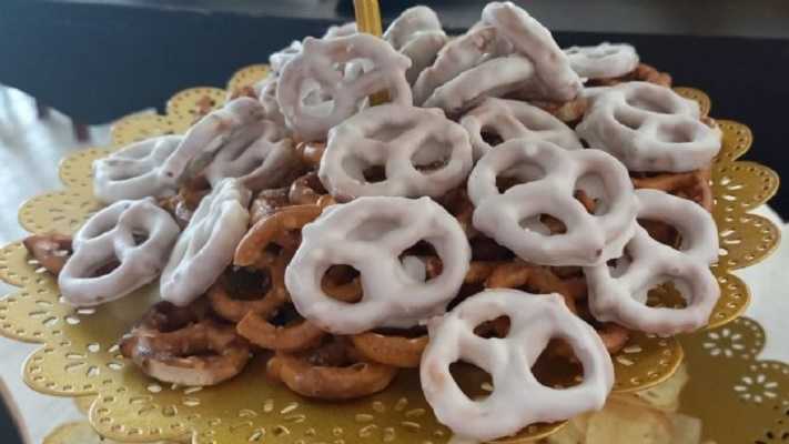 Pretzels con chocolate blanco