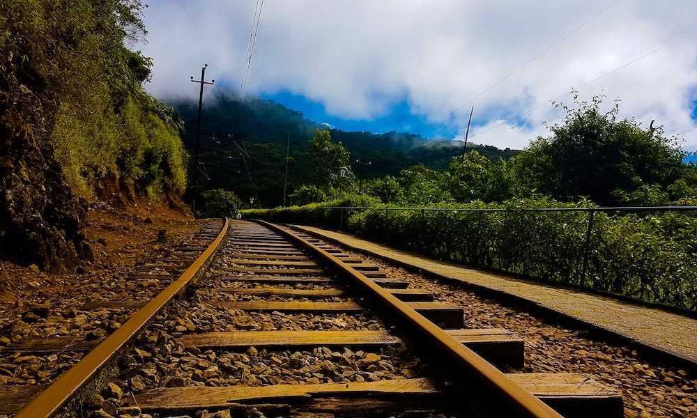 Piedras en las vías del tren: conoce para qué sirven